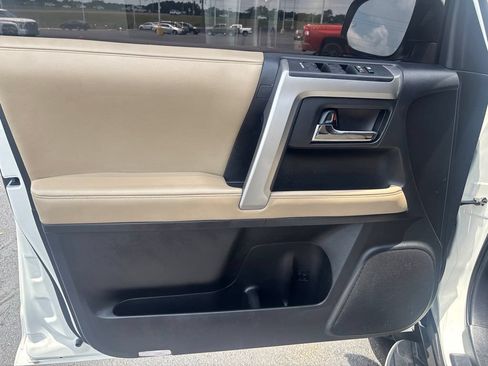 Used 2023 Toyota 4Runner SR5 Premium w/ Moonroof Package RWD image 7
