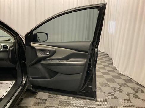 Used 2018 Nissan Murano S AWD/4WD image 28
