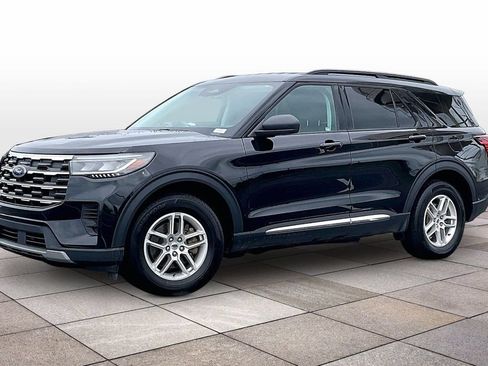 Certified 2025 Ford Explorer Active AWD/4WD image 12