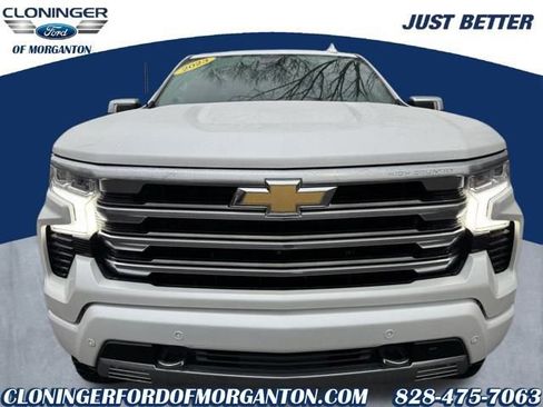 Used 2023 Chevrolet Silverado 1500 High Country w/ Technology Package image 3