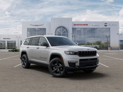 New 2025 Jeep Grand Cherokee L Limited w/ Black Appearance Package AWD/4WD image 5