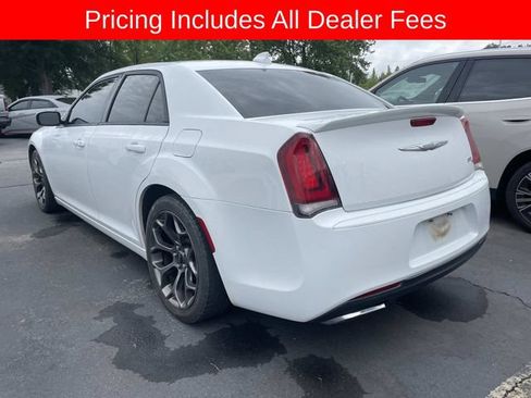 Used 2015 Chrysler 300 S RWD image 4