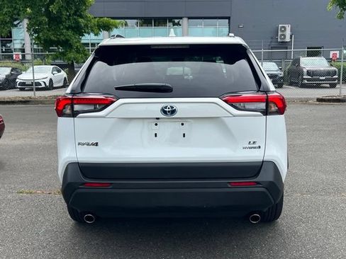 Used 2023 Toyota RAV4 LE AWD/4WD image 10