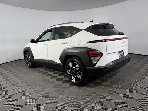 Used 2024 Hyundai Kona SEL FWD image 9