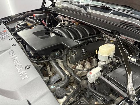 Used 2015 Chevrolet Suburban LTZ image 32