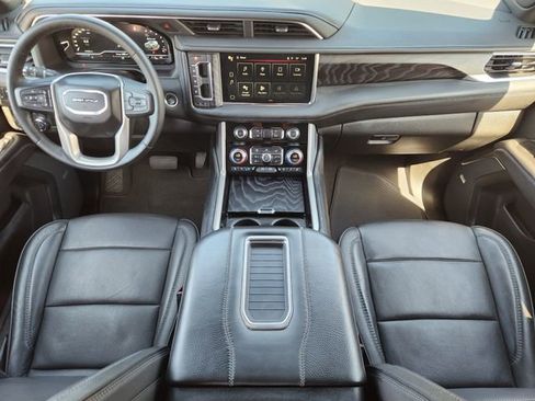 Used 2024 GMC Yukon XL Denali image 23