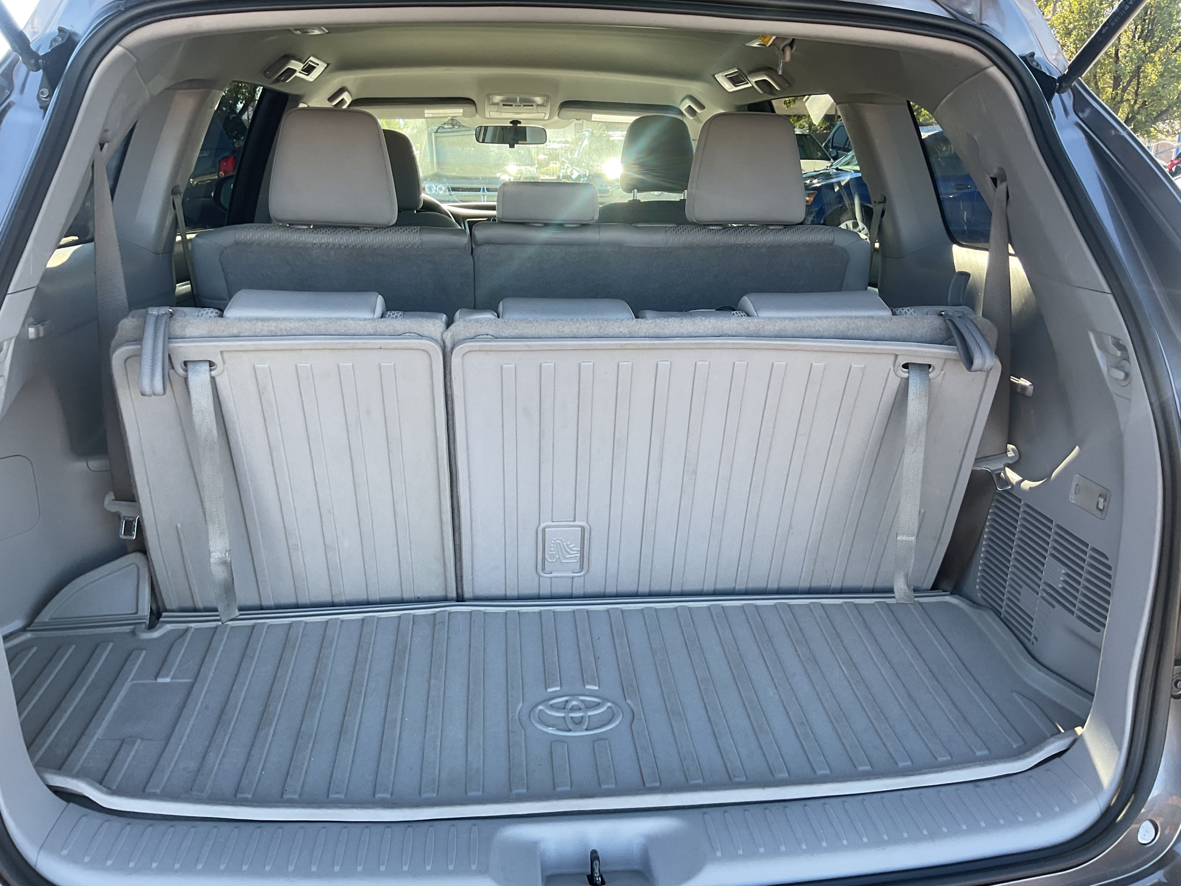 Used 2016 Toyota Highlander LE AWD/4WD image 10