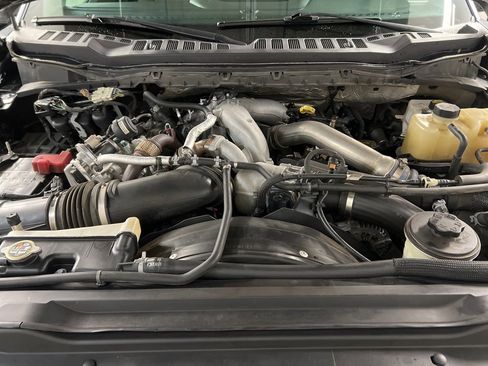 Used 2024 Ford F350 XLT image 36