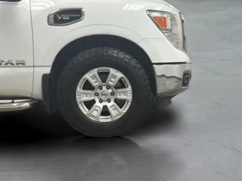 Used 2017 Nissan Titan SV RWD image 24
