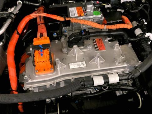 Used 2025 Chevrolet Equinox EV LT image 30