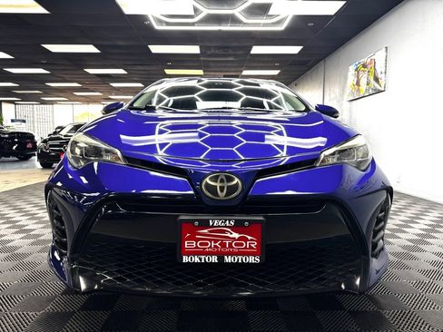 Used 2018 Toyota Corolla SE w/ Body Protection Package FWD image 3