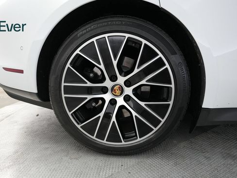 Used 2023 Porsche Taycan RWD image 22
