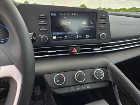 New 2026 Hyundai Elantra SE FWD image 11