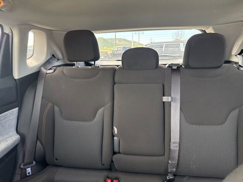 Used 2022 Jeep Compass Sport image 19