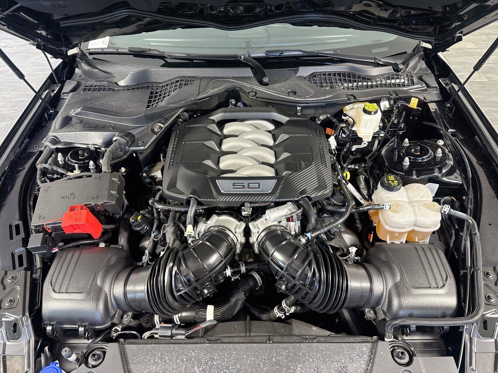 Used 2025 Ford Mustang GT Premium RWD image 32
