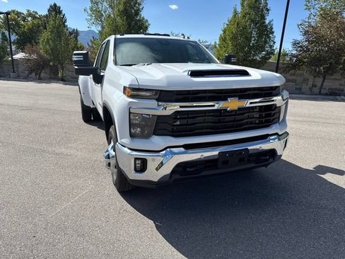 Used 2026 Chevrolet Silverado 3500 LT w/ All Star Edition AWD/4WD image 15