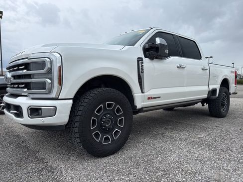 Used 2024 Ford F250 Platinum image 1