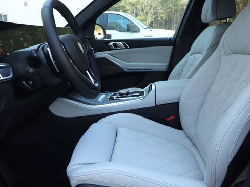 New 2026 BMW X5 sDrive40i w/ Climate Comfort Package RWD image 11