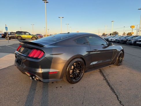 Used 2017 Ford Mustang Shelby GT350 image 3