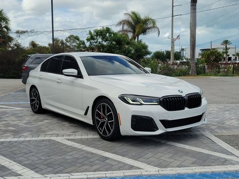 Used 2023 BMW 530i w/ M Sport Package RWD image 7