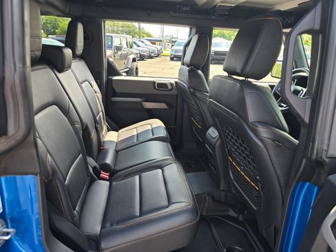 Used 2023 Ford Bronco Badlands AWD/4WD image 12