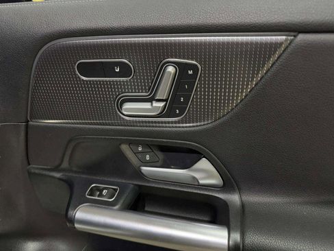 Used 2021 Mercedes-Benz GLA 250 4MATIC w/ Premium Package image 51