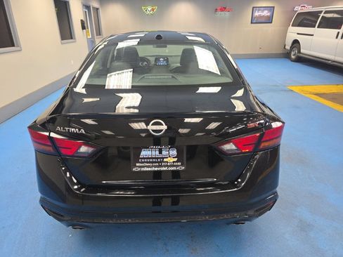 Used 2024 Nissan Altima 2.5 SR FWD image 7