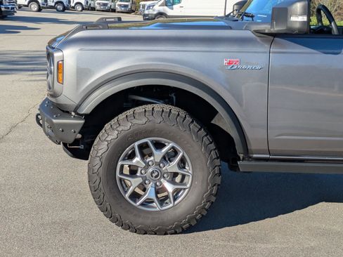 Certified 2022 Ford Bronco Badlands image 11