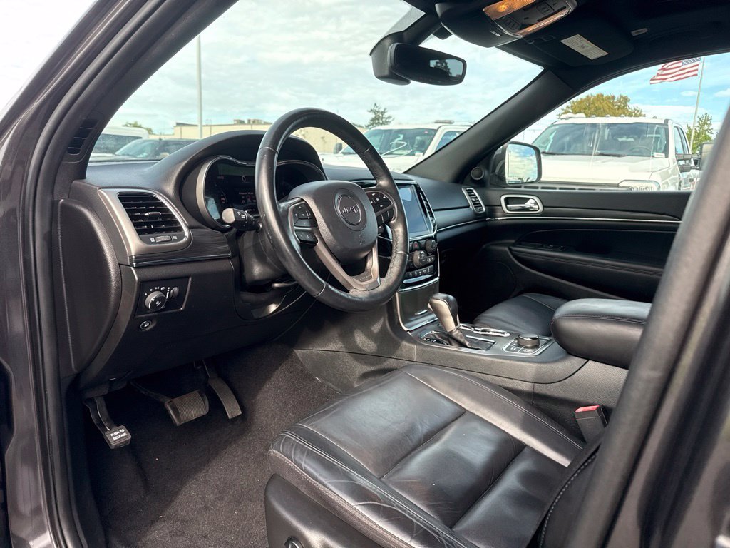 Used 2020 Jeep Grand Cherokee Limited AWD/4WD image 9