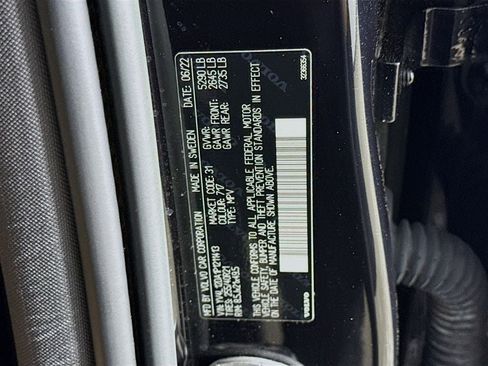 Certified 2023 Volvo XC60 B5 Ultimate w/ Climate Package image 34