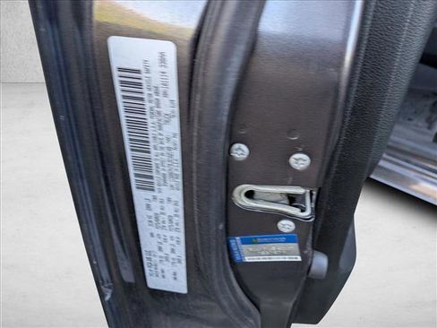 Used 2018 RAM 1500 Laramie w/ Convenience Group image 20