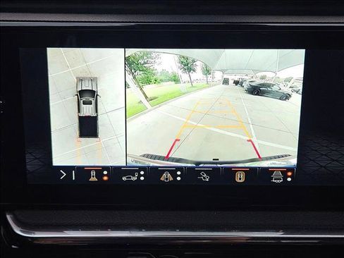 Used 2024 GMC Sierra 2500 Denali w/ Denali Reserve Package AWD/4WD image 12