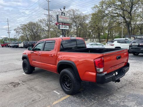 Used 2017 Toyota Tacoma TRD Off-Road w/ Tow Package RWD image 7