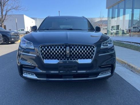 Used 2023 Lincoln Aviator Black Label w/ Class IV Trailer Tow Package image 2