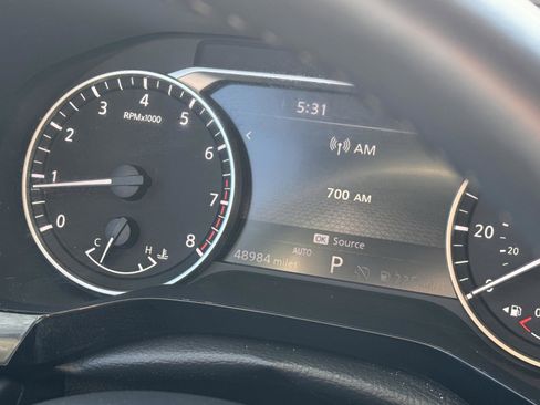 Used 2023 Nissan Pathfinder SL image 8