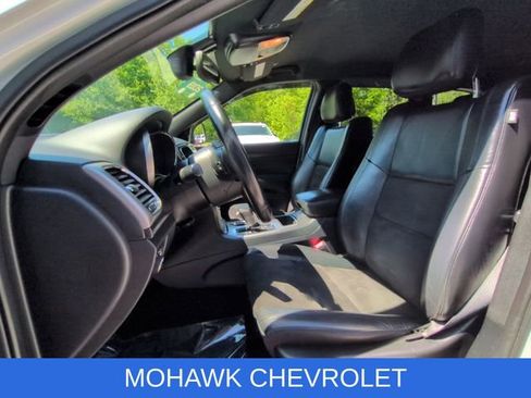 Used 2019 Jeep Grand Cherokee Altitude AWD/4WD image 20