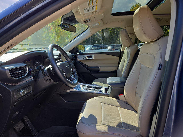 Used 2020 Ford Explorer Limited AWD/4WD image 2