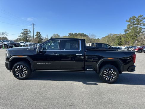 Certified 2024 GMC Sierra 2500 Denali Ultimate image 9