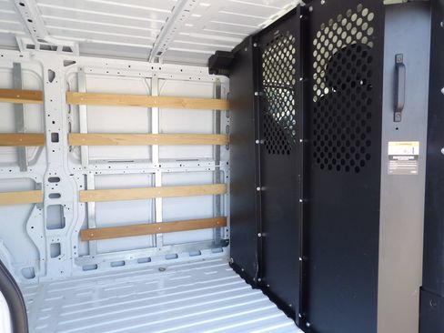 Used 2025 RAM ProMaster 2500 w/ U-Haul Equipment Group FWD image 27