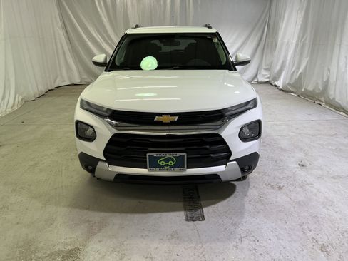 Used 2023 Chevrolet TrailBlazer LT w/ Convenience Package image 3