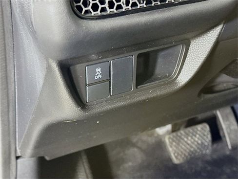 Certified 2024 Honda HR-V Sport image 19