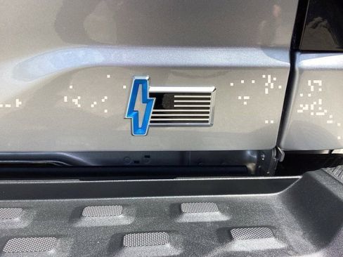 New 2025 Ford F150 Lightning Flash AWD/4WD image 14