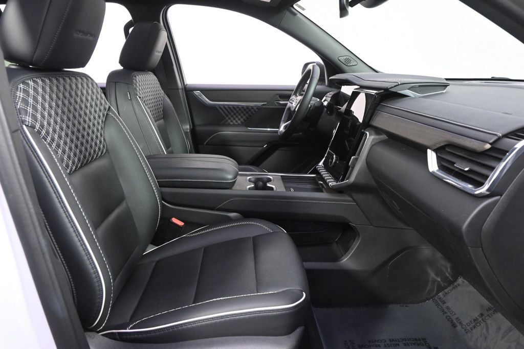Used 2024 GMC Acadia Denali w/ LPO, Floor Liner Package AWD/4WD image 16