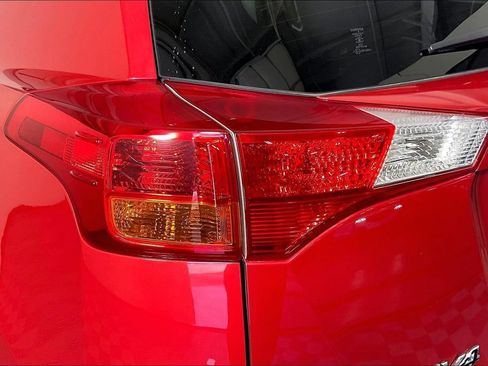 Used 2015 Toyota RAV4 XLE AWD/4WD image 36
