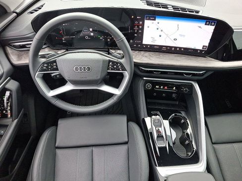 New 2025 Audi Q5 Premium Plus image 9