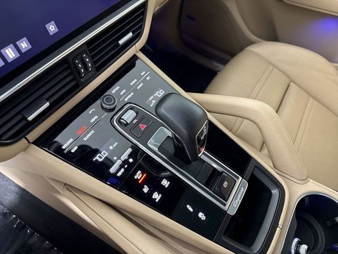 Certified 2021 Porsche Cayenne image 29