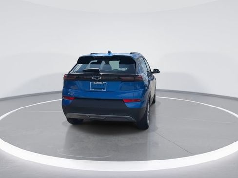 Used 2023 Chevrolet Bolt EUV LT w/ Driver Confidence Package FWD image 7