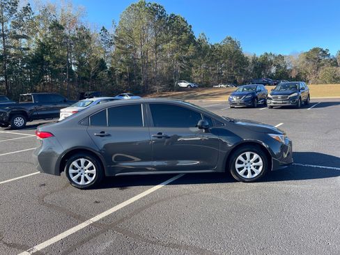 Used 2026 Toyota Corolla SE image 21