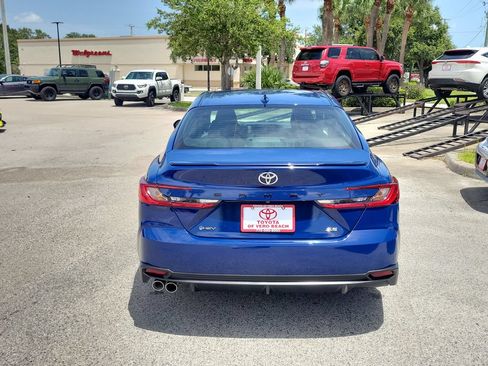 Used 2026 Toyota Camry SE w/ Convenience Package FWD image 5