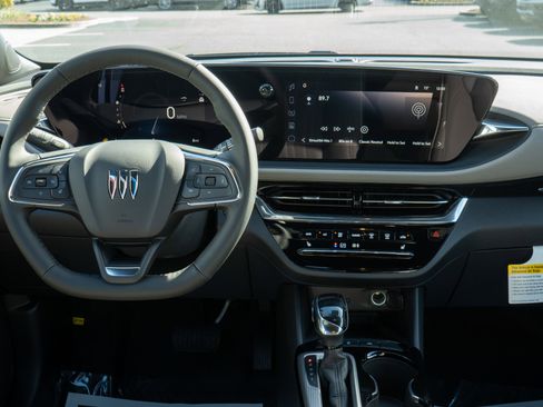 New 2026 Buick Envista Avenir image 11
